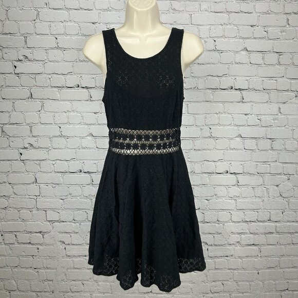 Free People Black Floral Embroidered Sleeveless A Line Peekaboo Dress Size 4 - Picture 1 of 9